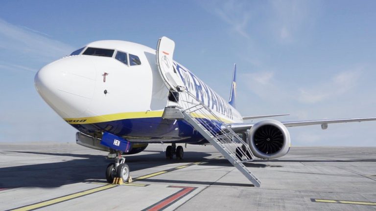 Fuerteventura, Ibiza, Menorca y Bolonia, nuevas rutas de Ryanair desde Santiago