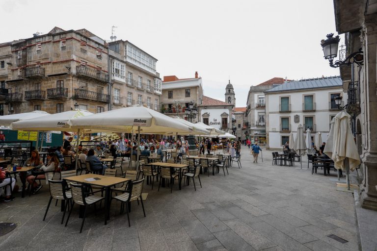 El alcalde de Vigo lamenta que la Xunta «enfoque su acción» en la hostelería, que «cumple» la normativa covid