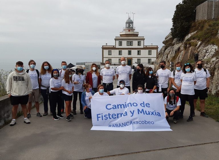 Xacobeo.- Abanca promueve una acción con 300 de sus trabajadores en las rutas del Camino para apoyar al Xacobeo 2021-22