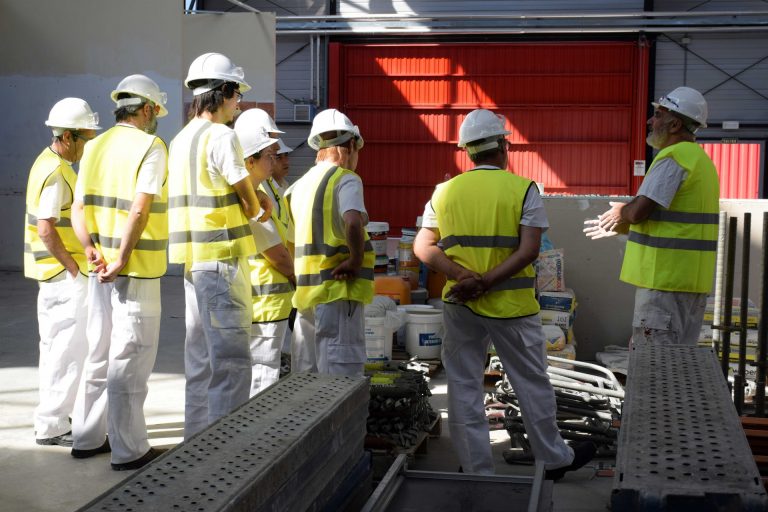 Más afiliación, contratos y empresas en la construcción en Galicia hasta junio, según el observatorio industrial