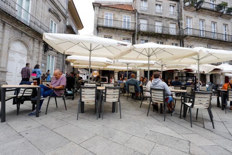 Galicia registra 1.445 afiliados más a la Seguridad Social en junio en el sector turístico