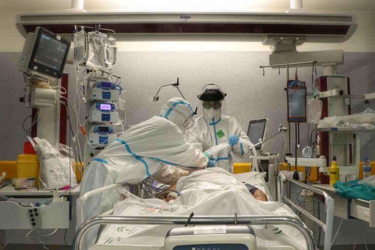 Dos nuevos fallecidos elevan a 2.514 las victimas de la pandemia en Galicia