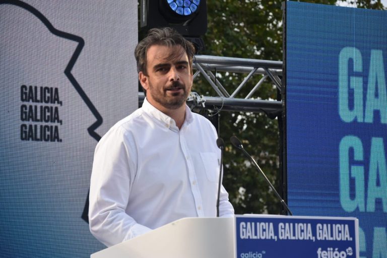 Calvo presenta 2.025 avales para optar a seguir al frente del PP de A Coruña con el reto de recuperar la Diputación