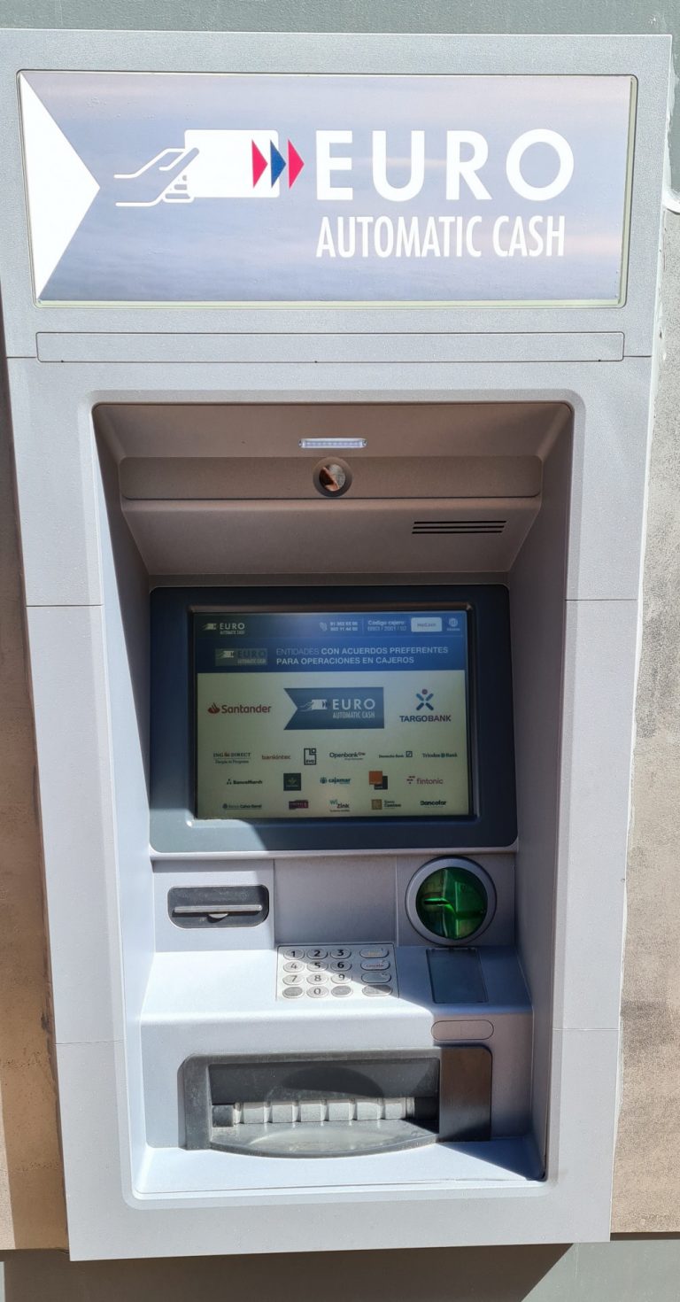 Casi 1,2 millones de personas no tienen punto de acceso al efectivo en su municipio, según Banco de España