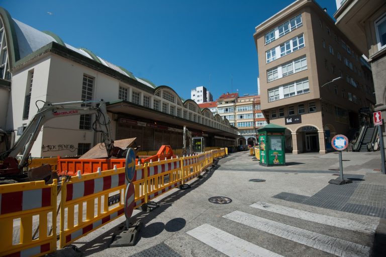El Ayuntamiento de A Coruña modifica el tráfico en el mercado de Agustín para avanzar en las obras de su entorno