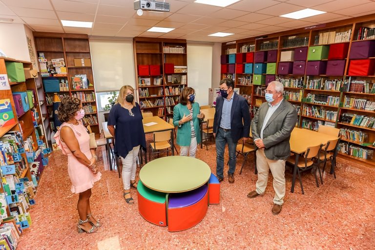 Un total de 27 centros gallegos se incorporan al programa de mejora de bibliotecas escolares