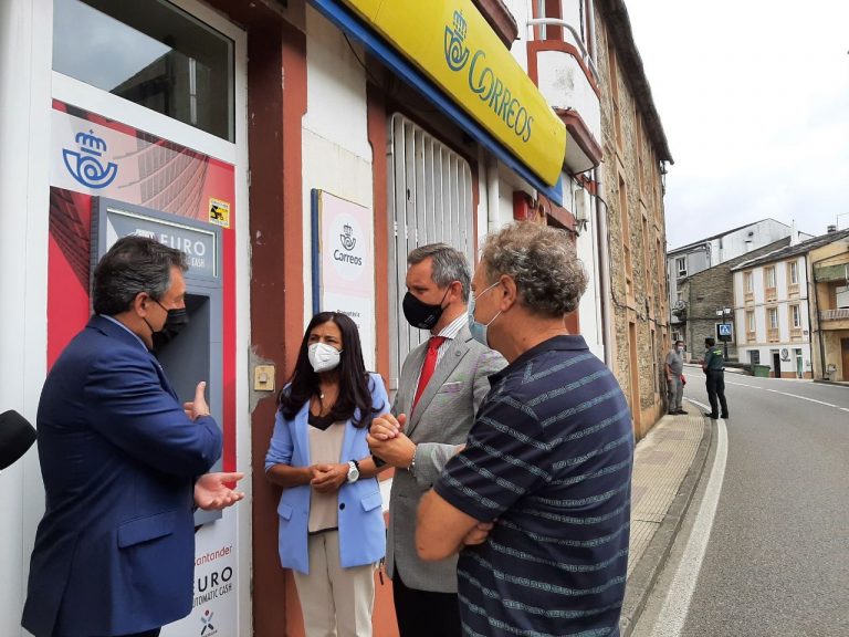 El Gobierno espera instalar cajeros automáticos en 80 localidades gallegas «a lo largo de este año»