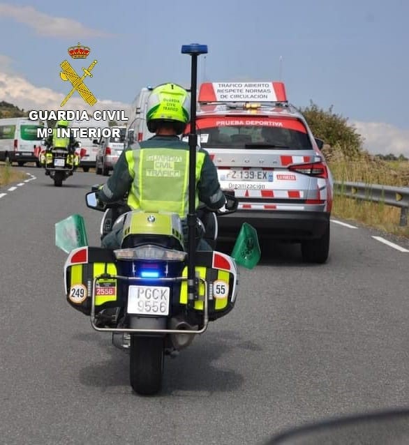 La Unidad de Seguridad Vial de la Guardia Civil colaborará en La Vuelta  ciclista en su recorrido en Galicia