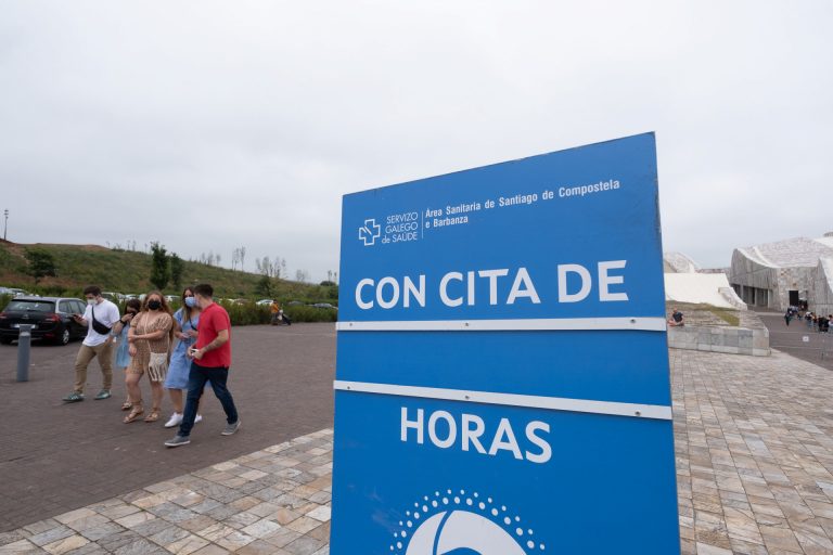La población gallega con la pauta completa roza el 78% tras una jornada con más de 18.000 vacunas administradas