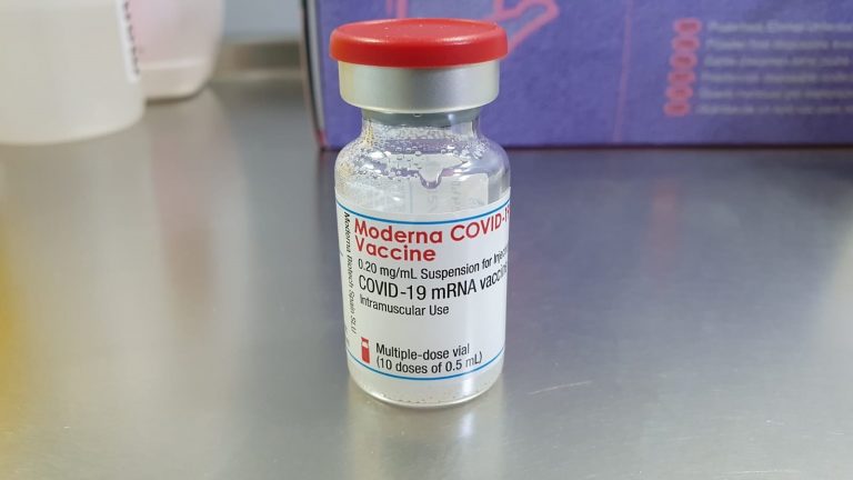 Moderna anuncia el envío de datos a la Agencia Europea de Medicamentos para su refuerzo de la vacuna COVID-19