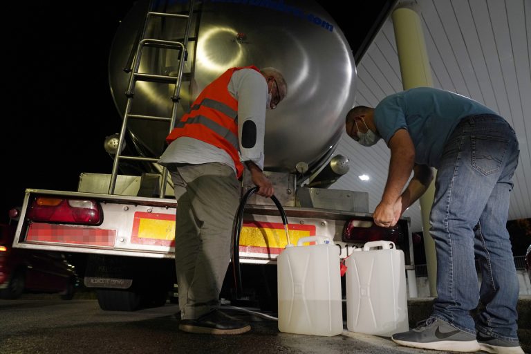El alcalde de Ames confirma el restablecimiento del suministro de agua y critica la «falta de información» de la Xunta