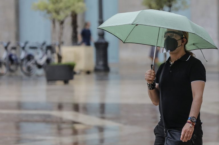 Las lluvias y el descenso de las temperaturas traen esta semana un anticipo del otoño con lluvias, tormentas y granizo