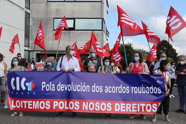 Delegados de la CIG se concentran ante el Sergas para reclamar la restitución de los salarios «robados» desde 2010