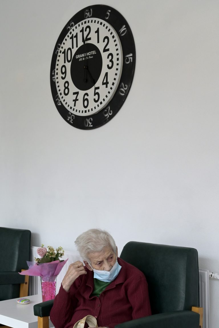 Las residencias de mayores en Galicia cuentan con 57 positivos por covid
