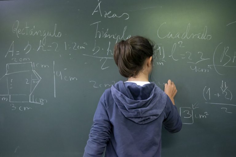 Advierten de la falta de docentes en listas de sustitución para algunas especialidades del sistema educativo gallego