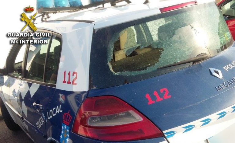 Investigados cuatro jóvenes por agredir a un policía local que intentaba disolver un botellón en A Guarda