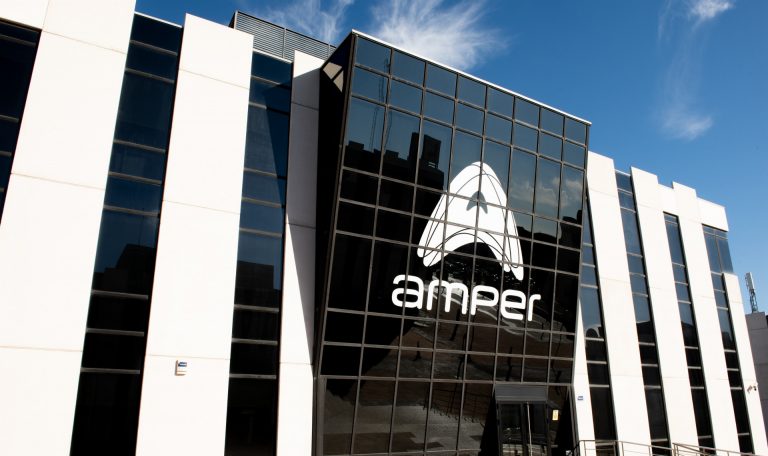 Amper consigue un tercer contrato con Navantia para diseñar y fabricar los centros de carga de cinco fragatas