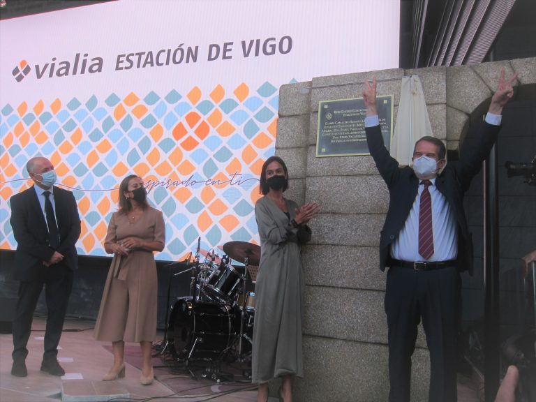 Renfe refuerza con más de 800 plazas los trenes entre A Coruña y Vigo con motivo de la apertura de Vialia