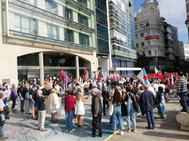Cientos de personas se movilizan en 24 municipios gallegos contra «la estafa de la luz»