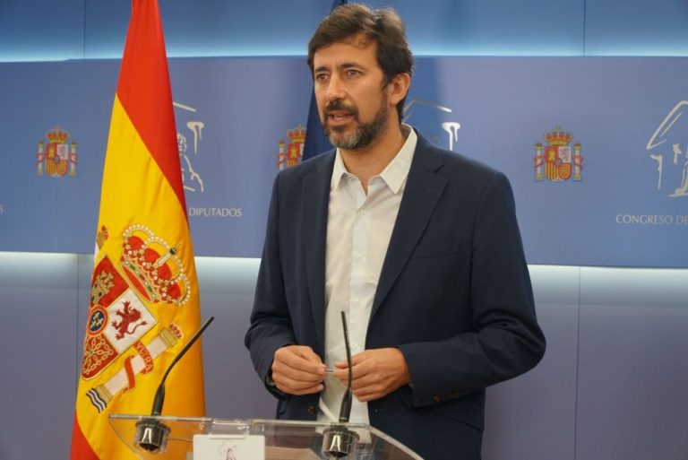 En Común reclama al Gobierno central que «normalice» la admisión de documentos escritos en gallego en la administración