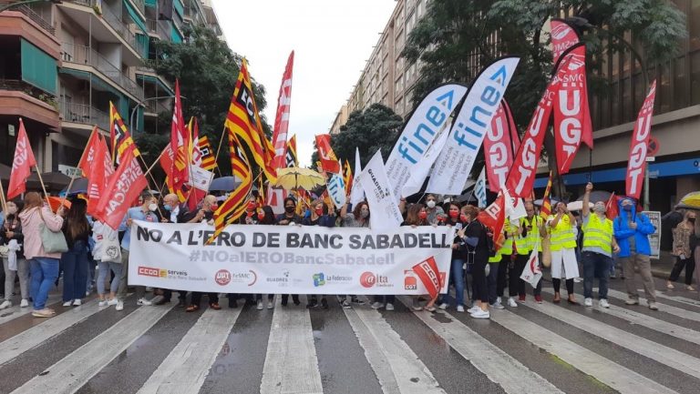 Los trabajadores del Sabadell, llamados a la huelga este miércoles en protesta contra el ERE