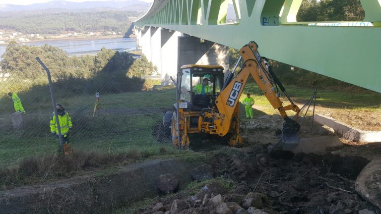 Adif aumenta la vigilancia y la protección en el viaducto del río Ulla para evitar accesos no autorizados