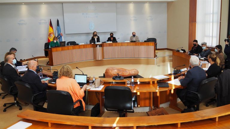 El Parlamento gallego pide al Gobierno «agilidad» para concretar los nuevos currículums derivados de la ‘Ley Celaá’