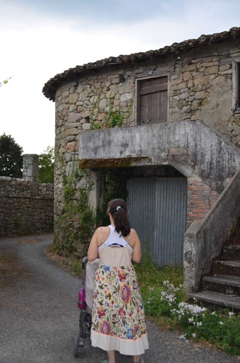 Libros desde el corazón de la Ribeira Sacra: una exdiputada de En Marea abre una tienda-librería inspirada en el Prado