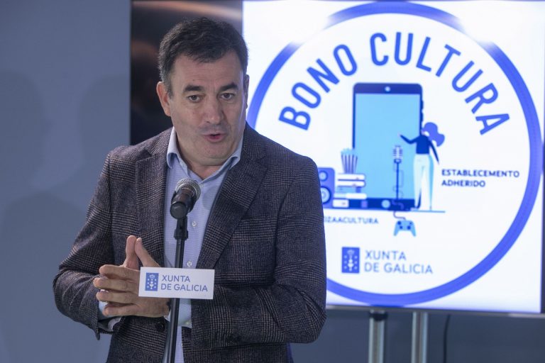 Los mayores de edad podrán pedir desde el 1 de noviembre el ‘bono cultura’ de la Xunta, con descuentos de hasta 50 euros