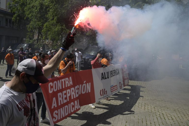 Los sindicatos recurren en el TS para que condene a Alu Ibérica a cumplir lo pactado con empleados de A Coruña y Avilés