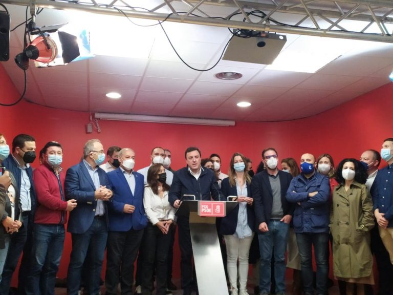 Formoso, tras ser elegido nuevo secretario xeral del PSdeG, traslada a la militancia: «No les vamos a fallar»
