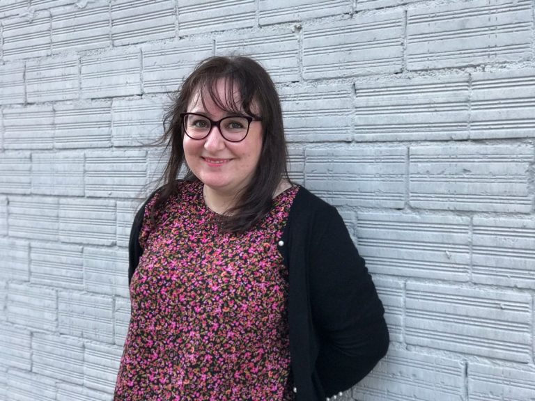 Raquel C. Pico publica ‘Noticias da Modernidade’, un ensayo de las mujeres en los años 20 con «lacón al charlestón»