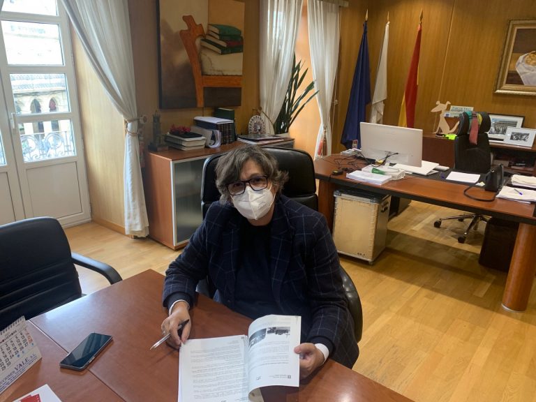EU SON O Porriño aprueba firmar la moción de censura con el PP, aunque la frenará si la alcaldesa dimite