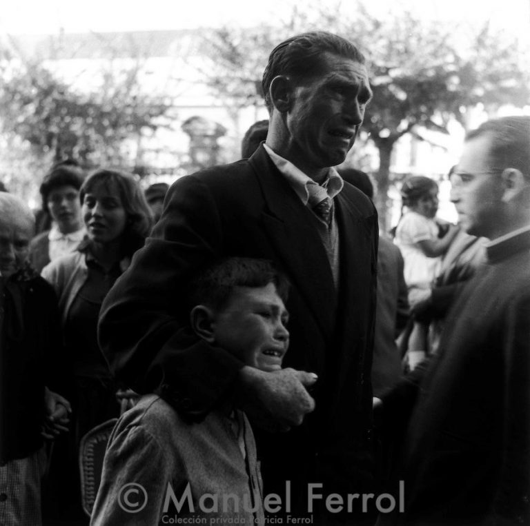 El Papa, «impresionado» por la icónica foto de la migración española del fotógrafo gallego Manuel Ferrol
