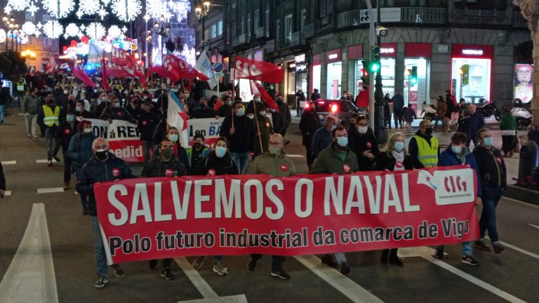 Centenares de personas se manifiestan en Vigo en defensa del sector naval y por el futuro de la comarca