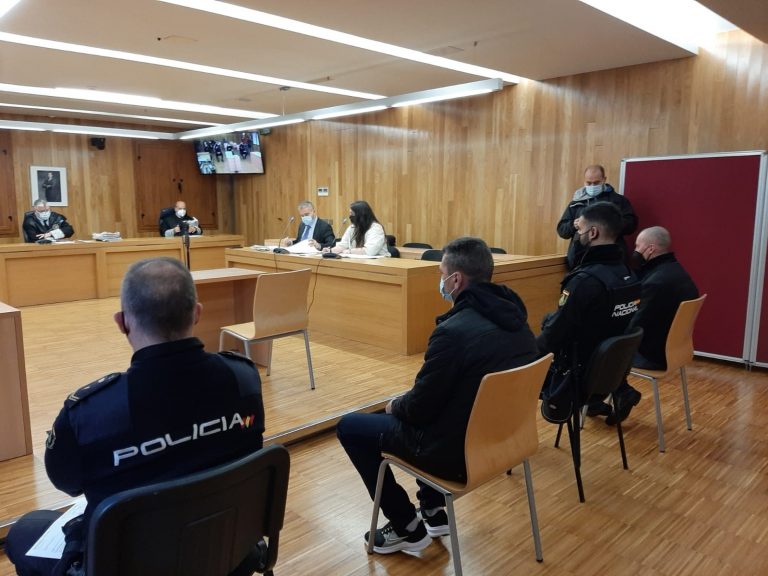 El hombre acusado de violar, amenazar, vejar y maltratar a su pareja en Lugo niega los hechos