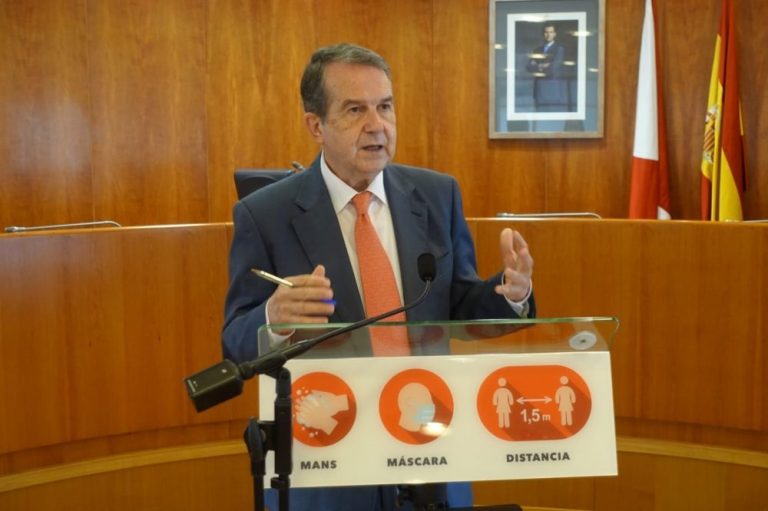 El alcalde de Vigo abordará con Adif la variante de Cerdedo del AVE y urgirá la declaración de impacto ambiental