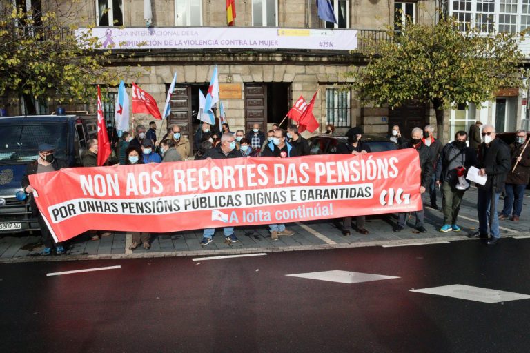 Pensionistas se vuelven a manifestar en defensa de unas prestaciones públicas «dignas»