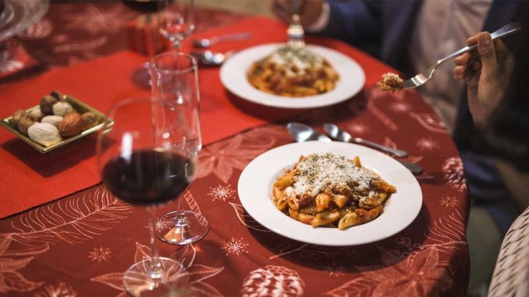 La CEG pide «prudencia» con las cenas de Navidad pero aboga por «perjudicar cuanto menos se pueda» a hosteleros