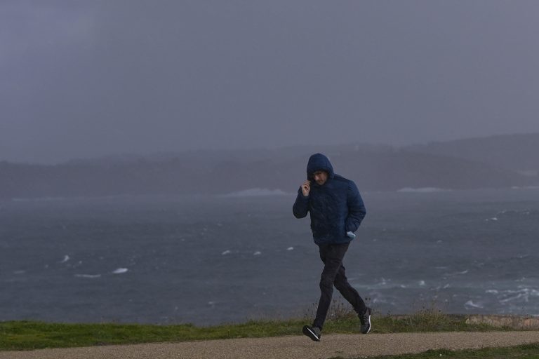 La semana de Navidad llegará a Galicia con precipitaciones, tras un otoño «muy seco»