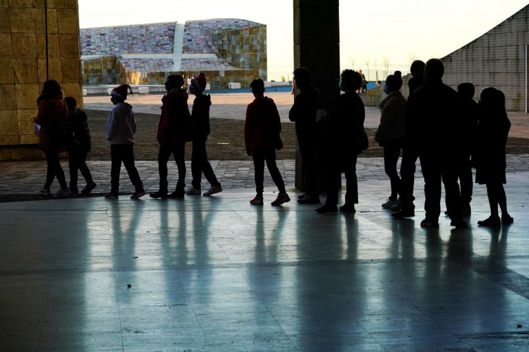 Galicia abre la autocita para los niños de 9, 10 y 11 años con las 9.000 vacunas que no se inocularon