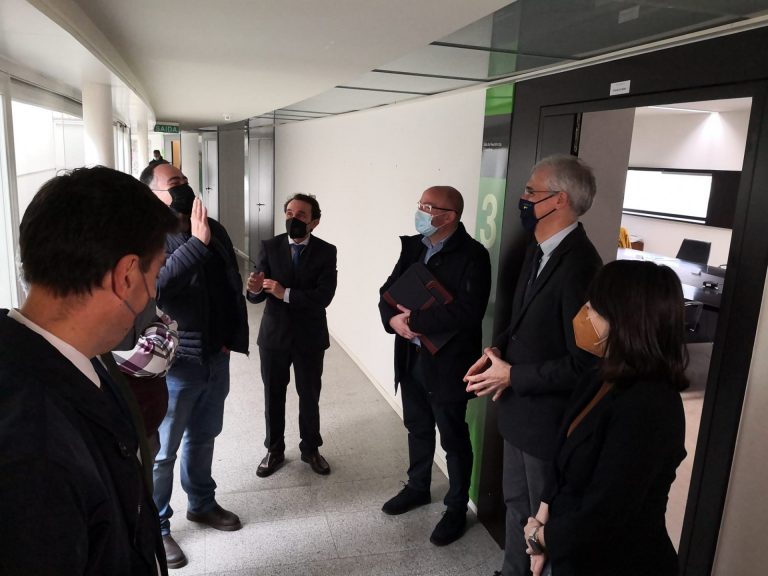 Xunta y sector abordan la formación del naval en un escenario de «falta de personal» y necesidad de carga de trabajo