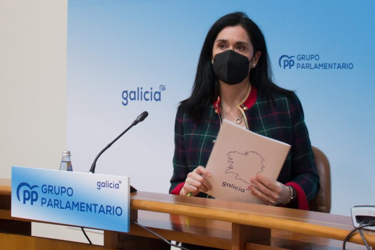 El PP acusa a Sánchez de «castigar» a Galicia y le exige extender las desgravaciones fiscales por el Año Santo