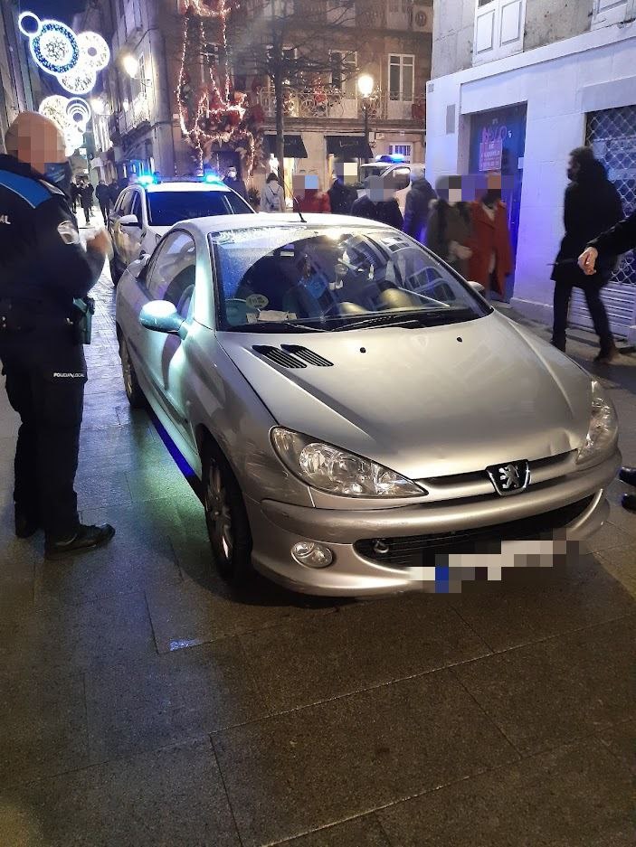 Denunciada una conductora que triplicó la tasa máxima de alcoholemia permitida tras circular por zona peatonal en Lugo