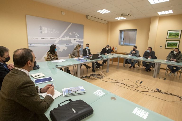 El administrador y el comité de Alu Ibérica se reúnen con la Xunta para «buscar una alternativa» a la planta coruñesa
