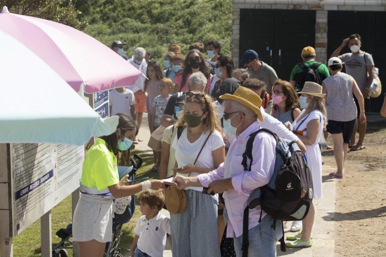 Las pernoctaciones hoteleras subieron en Galicia casi un 85% en 2021 sobre el 2020, pero aún están por debajo de 2019