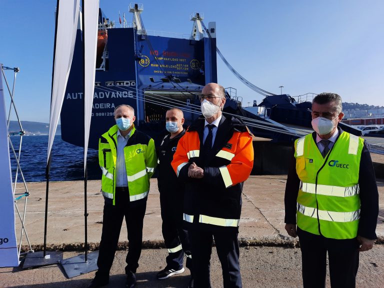 Vigo recibe el primer barco ro-ro híbrido de gas y eléctrico del mundo, que reduce las emisiones de CO2 en un 25%