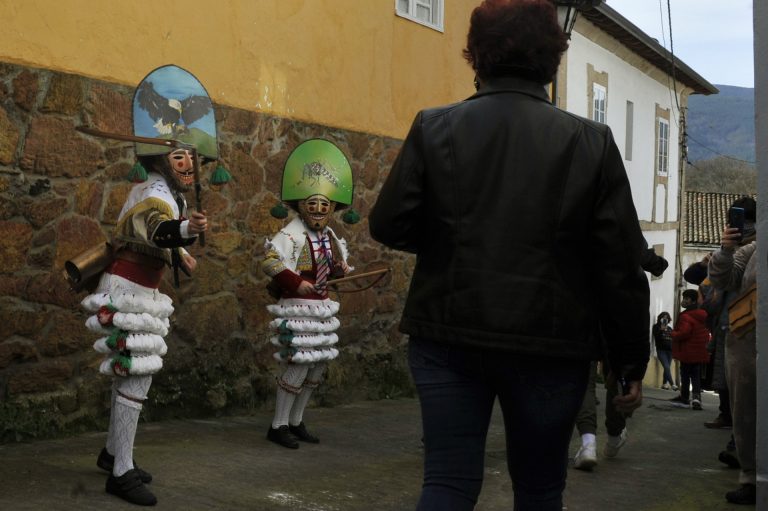 Vilariño de Conso, Viana do Bolo y Manzaneda mantienen su Entroido y habrá mascarada y foliones pero sin harina