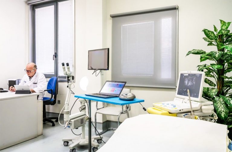 El Hospital Vithas Vigo se une al Día Mundial del Cáncer con pruebas gratuitas para detectar tumores colorrectales