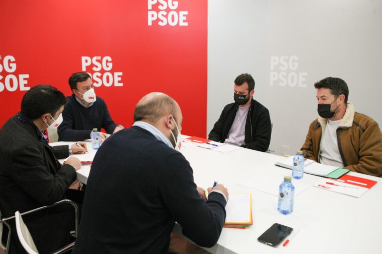 El PSdeG urge «soluciones» para Alu Ibérica y el BNG reclama el «rescate» de la planta